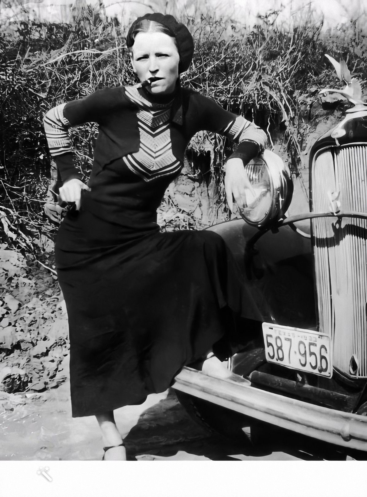 Best Vintage Photos of Bonnie and Clyde | Wild West Channel