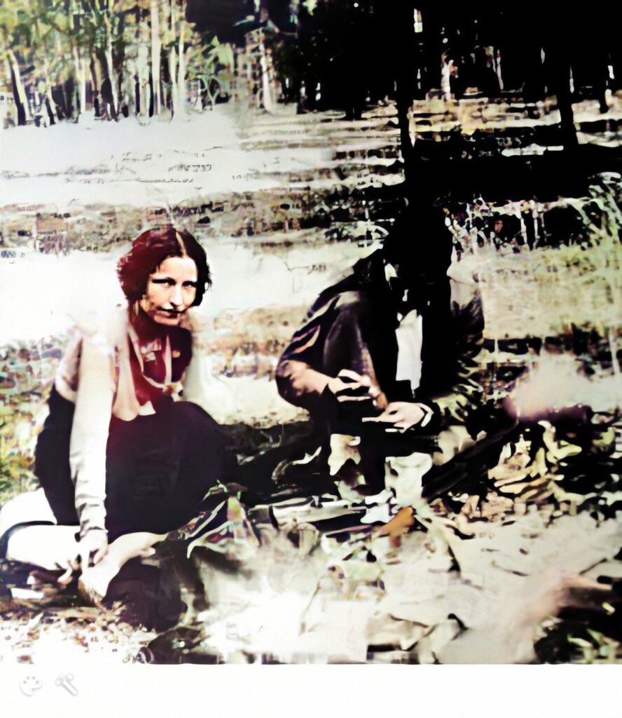 Bonnie and Clyde on the woods, resting and contemplating
