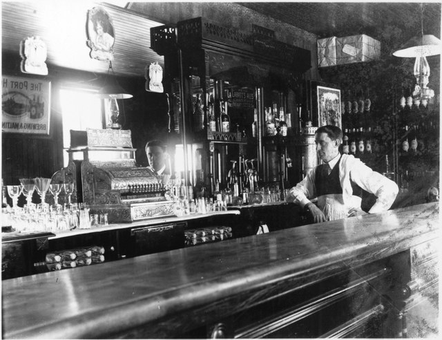 Saloon bar Prescott 1903 | What Were Old West Saloons Really Like?